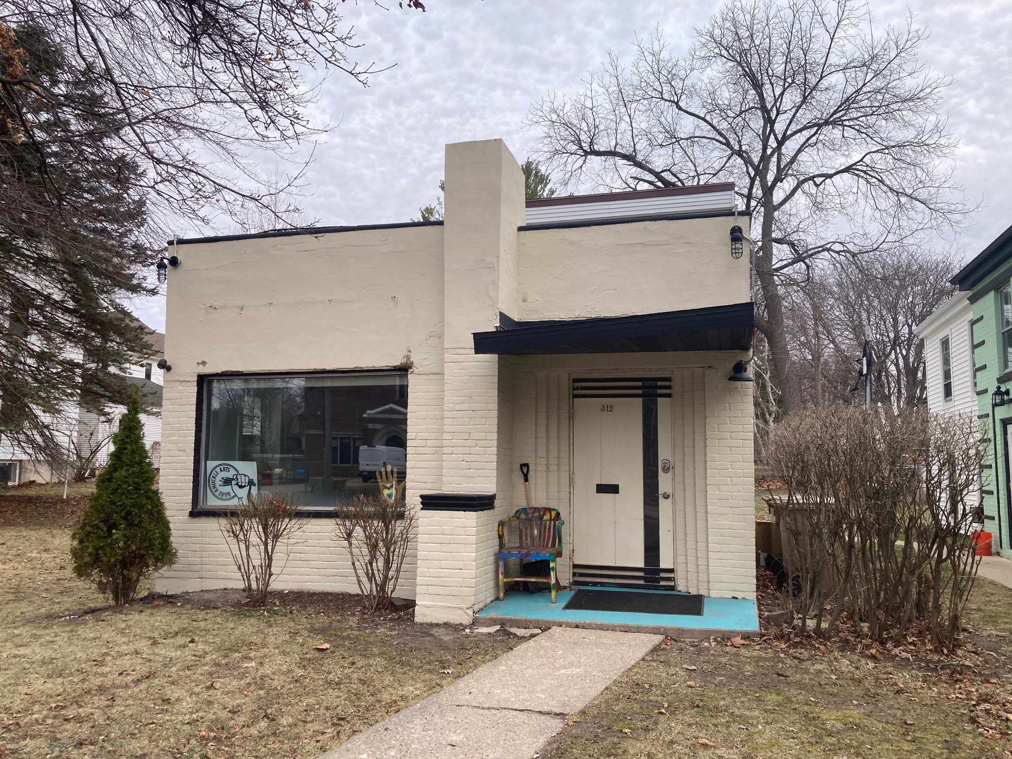 312 W Lakeside St - Pic 1.jpg