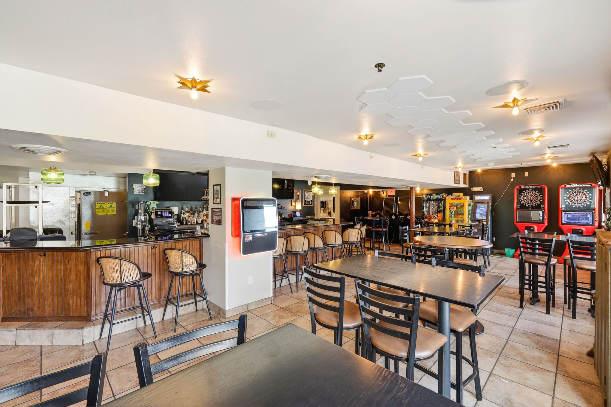 Bar 1st Floor25a9149.jpg