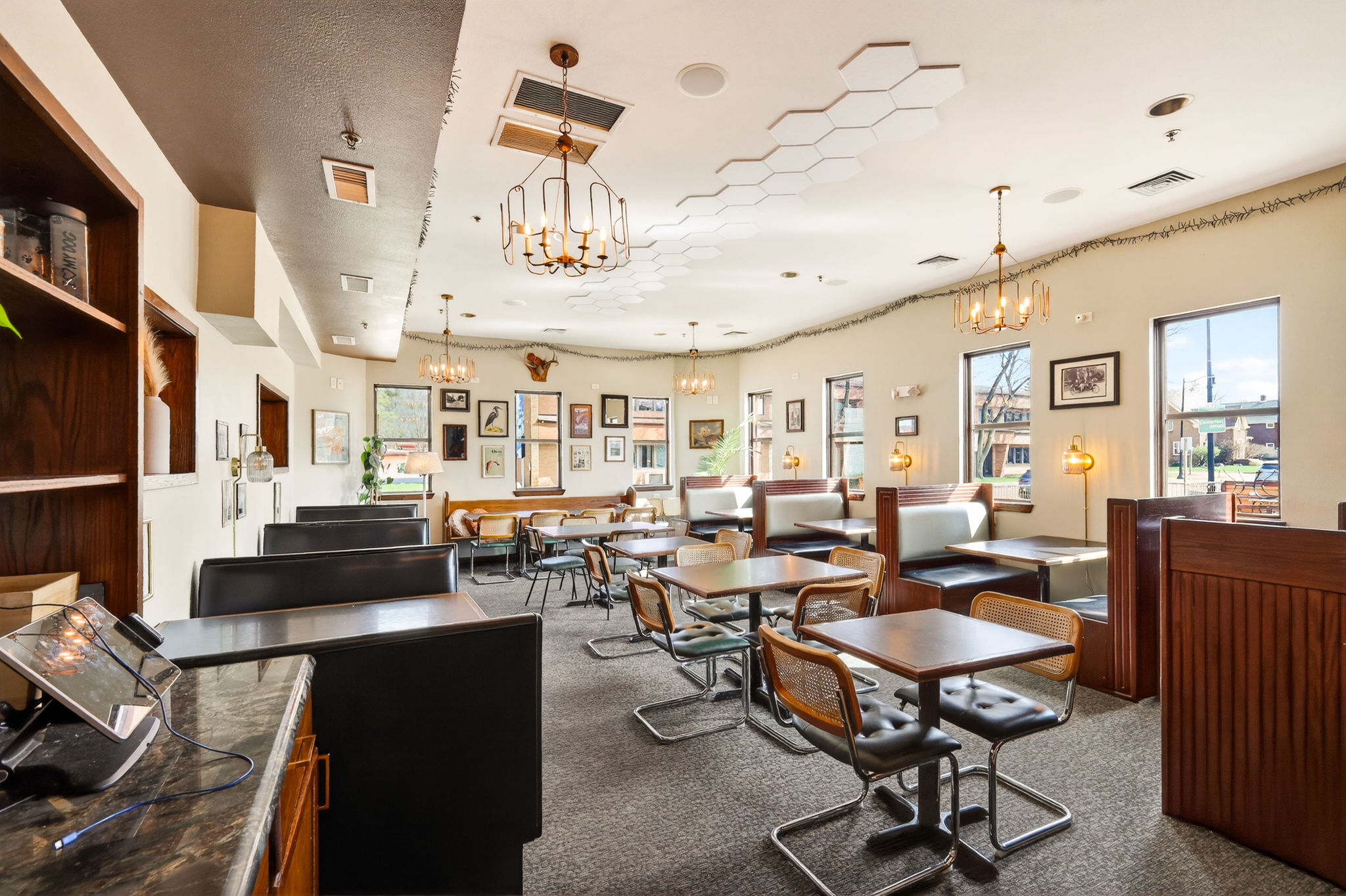 Bar 1st Floor65a9183.jpg