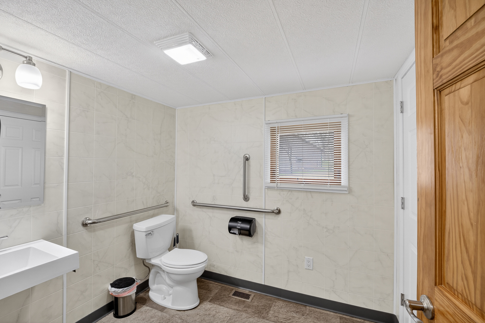 W8170 Pilz Rd-19.jpg