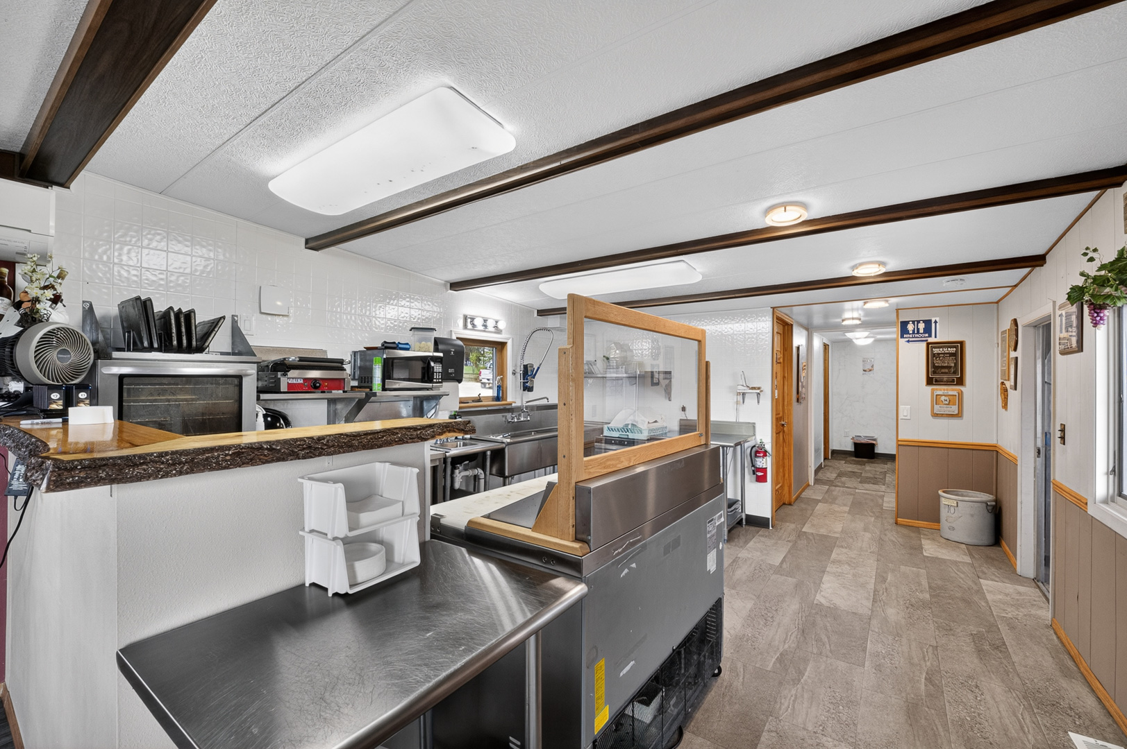 W8170 Pilz Rd-20.jpg