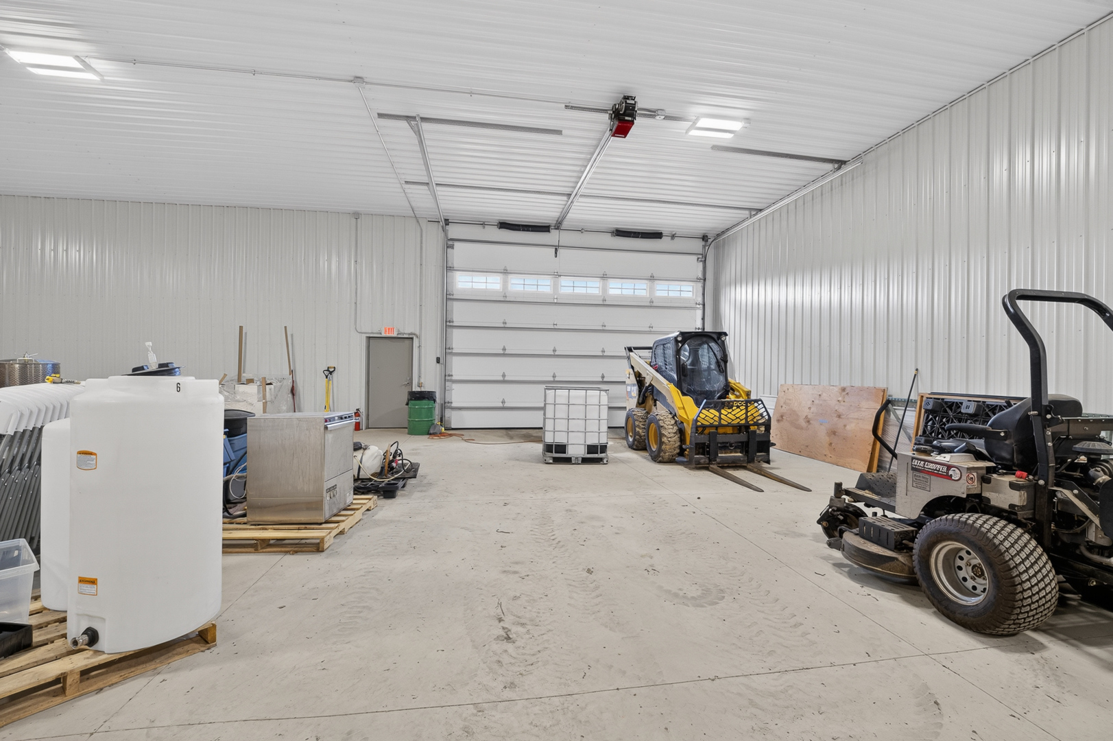 W8170 Pilz Rd-57 1.jpg