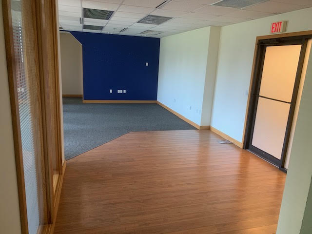 7633 - Reception Area.jpg