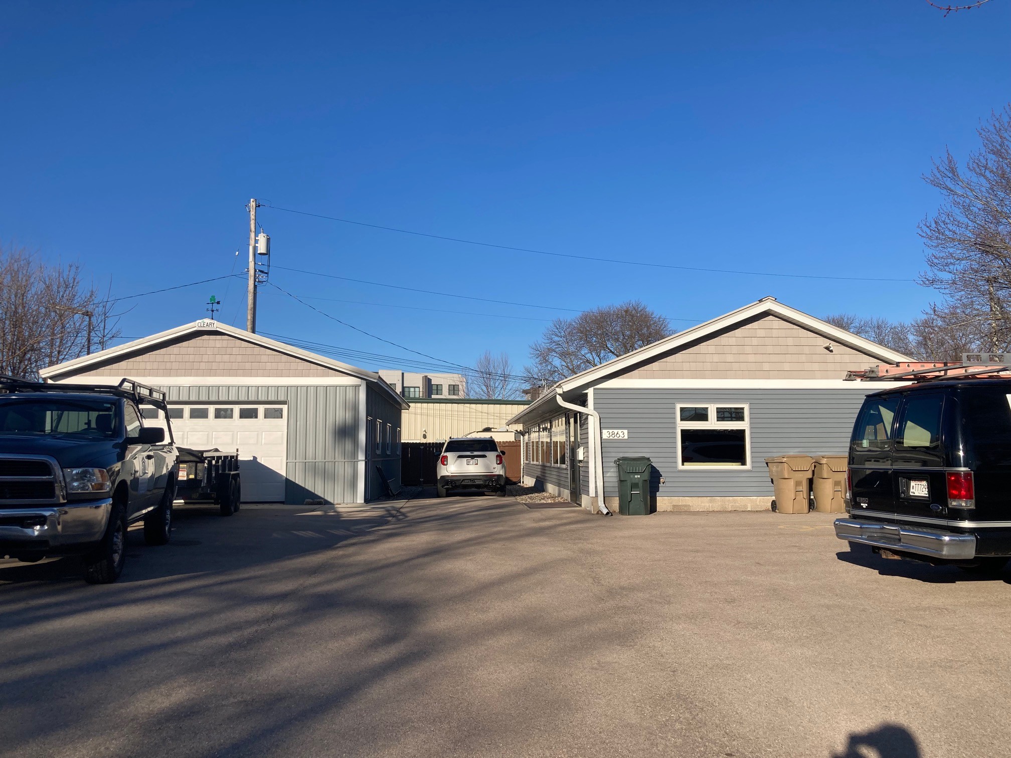 3863 Clover Lane - Pic 1.jpg