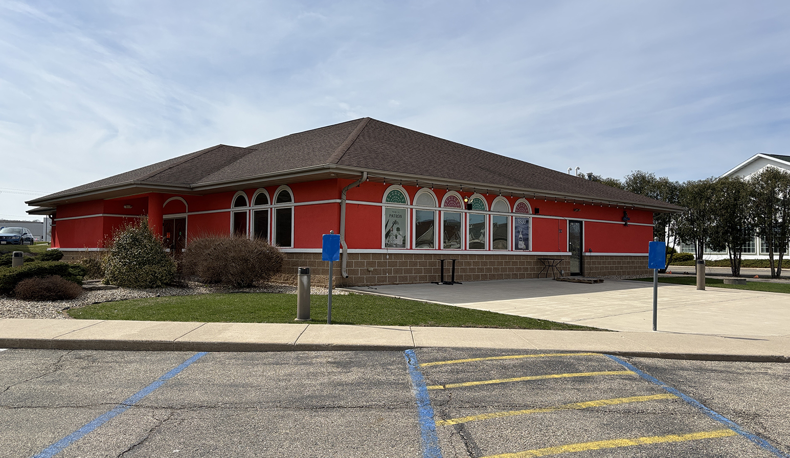 620 Nygaard Street Main Pic 2.jpg