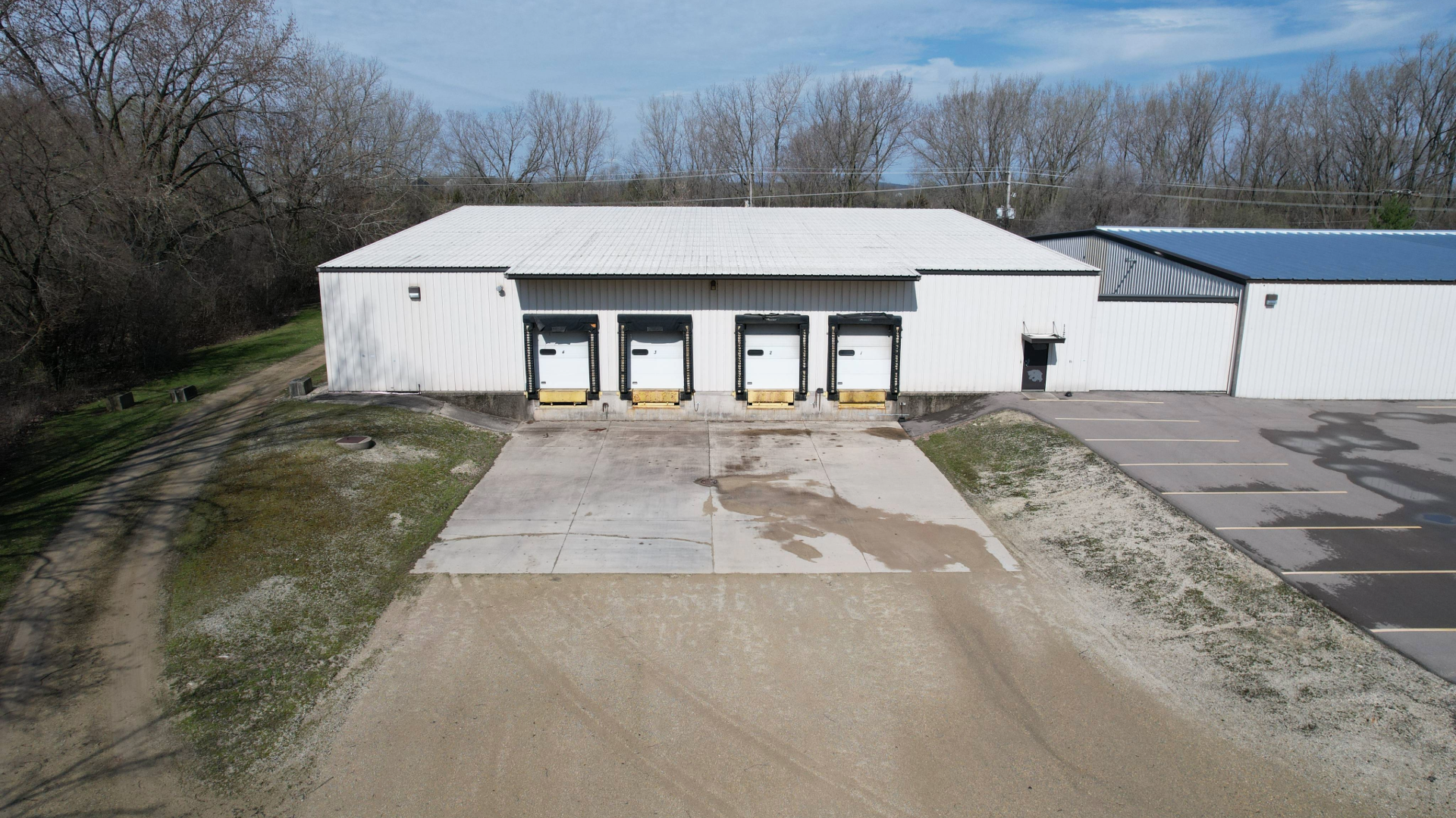 1125 Larsen Front.png