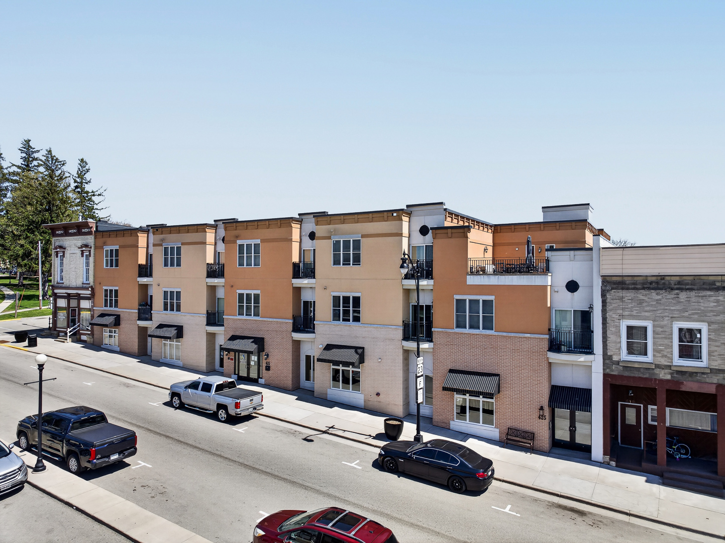 435 Main St.jpg