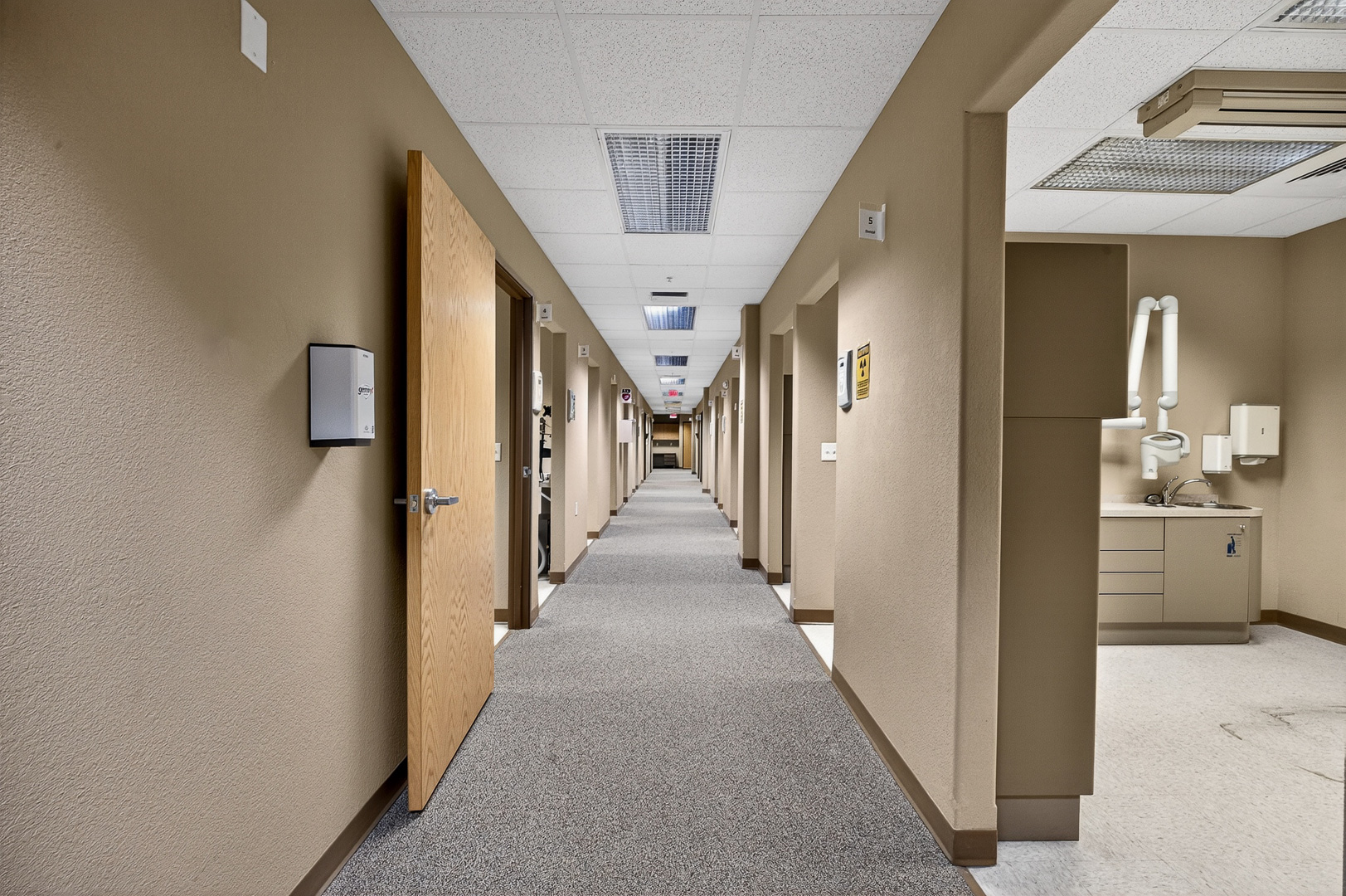 435 Main St-26.jpg