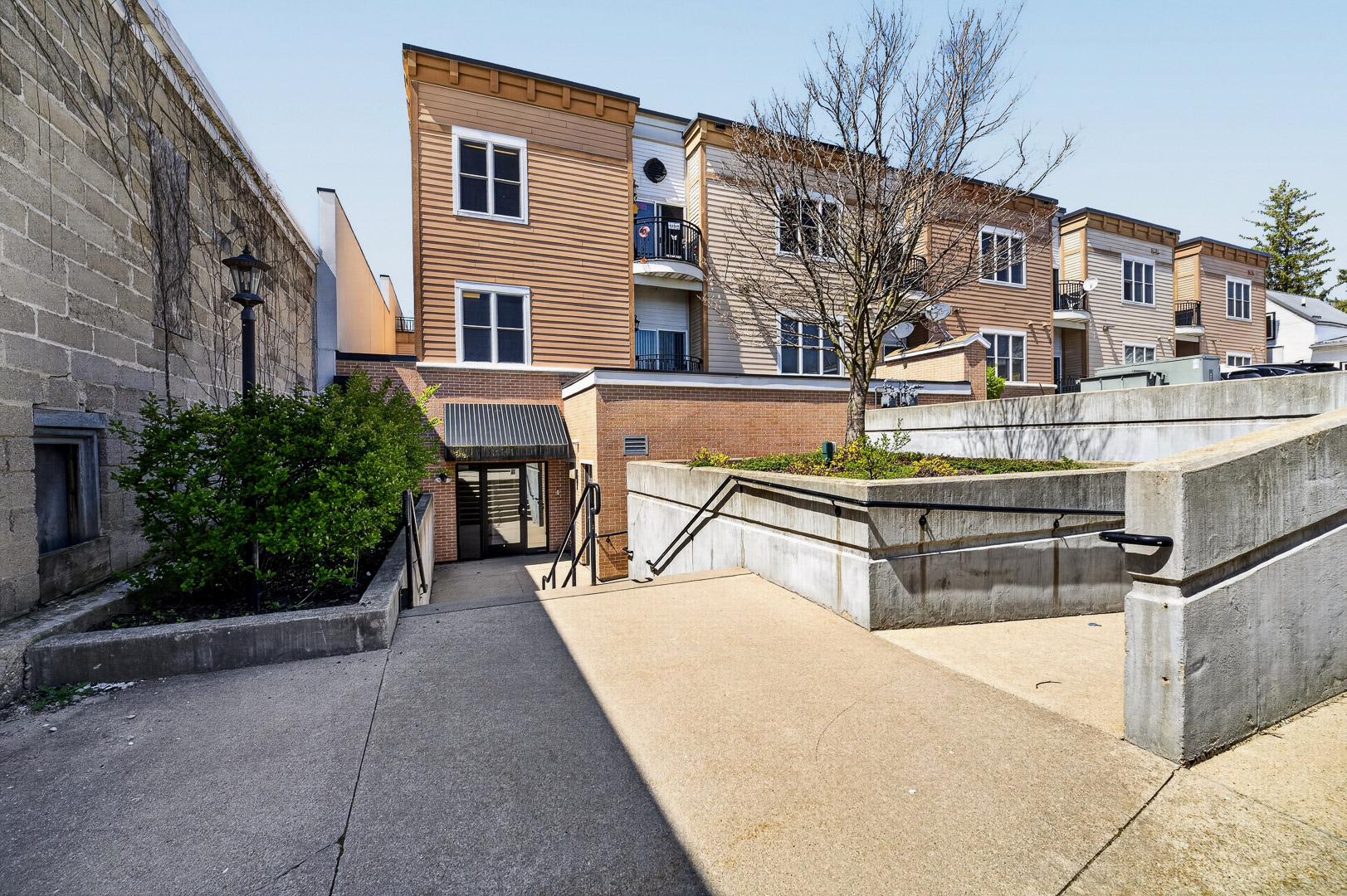 435 Main St-40.jpg