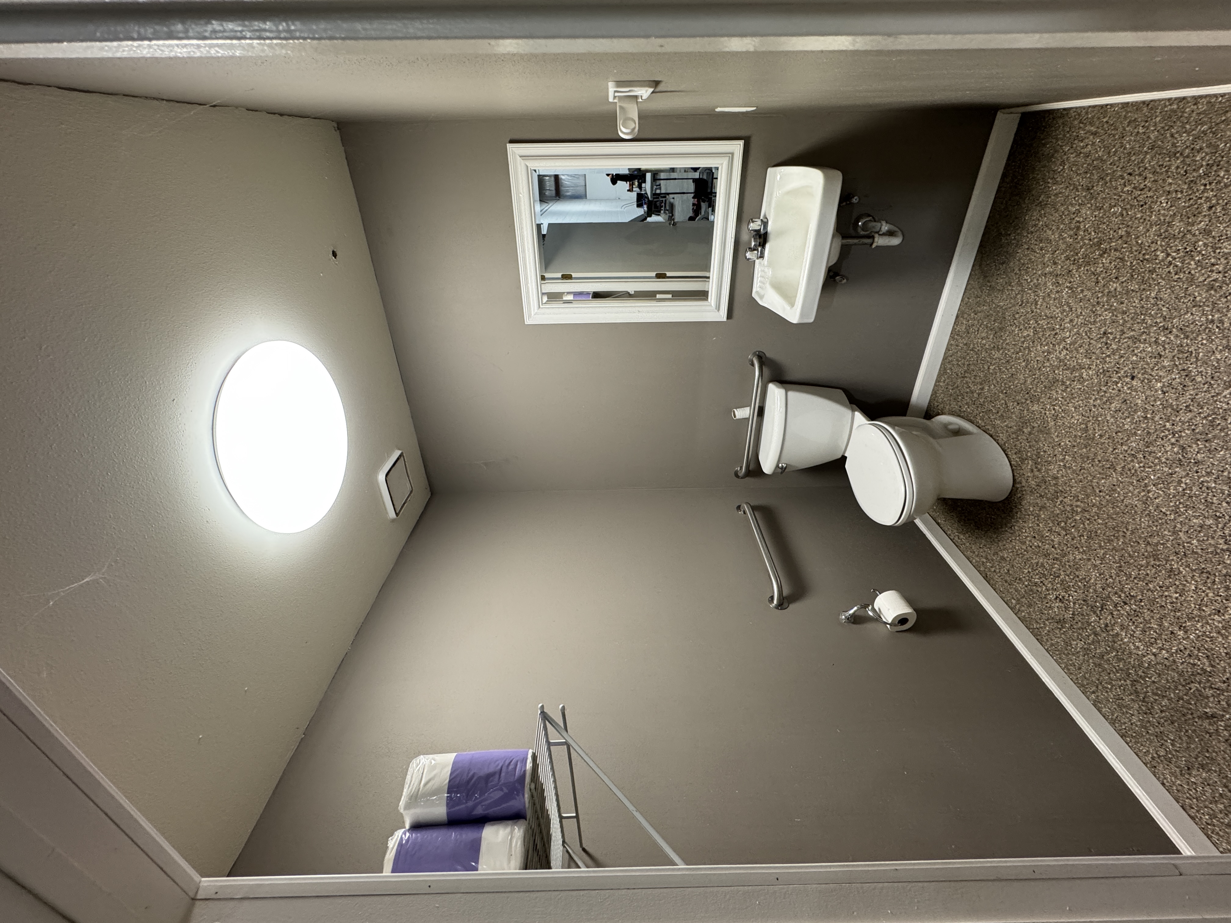 Bathroom.JPG