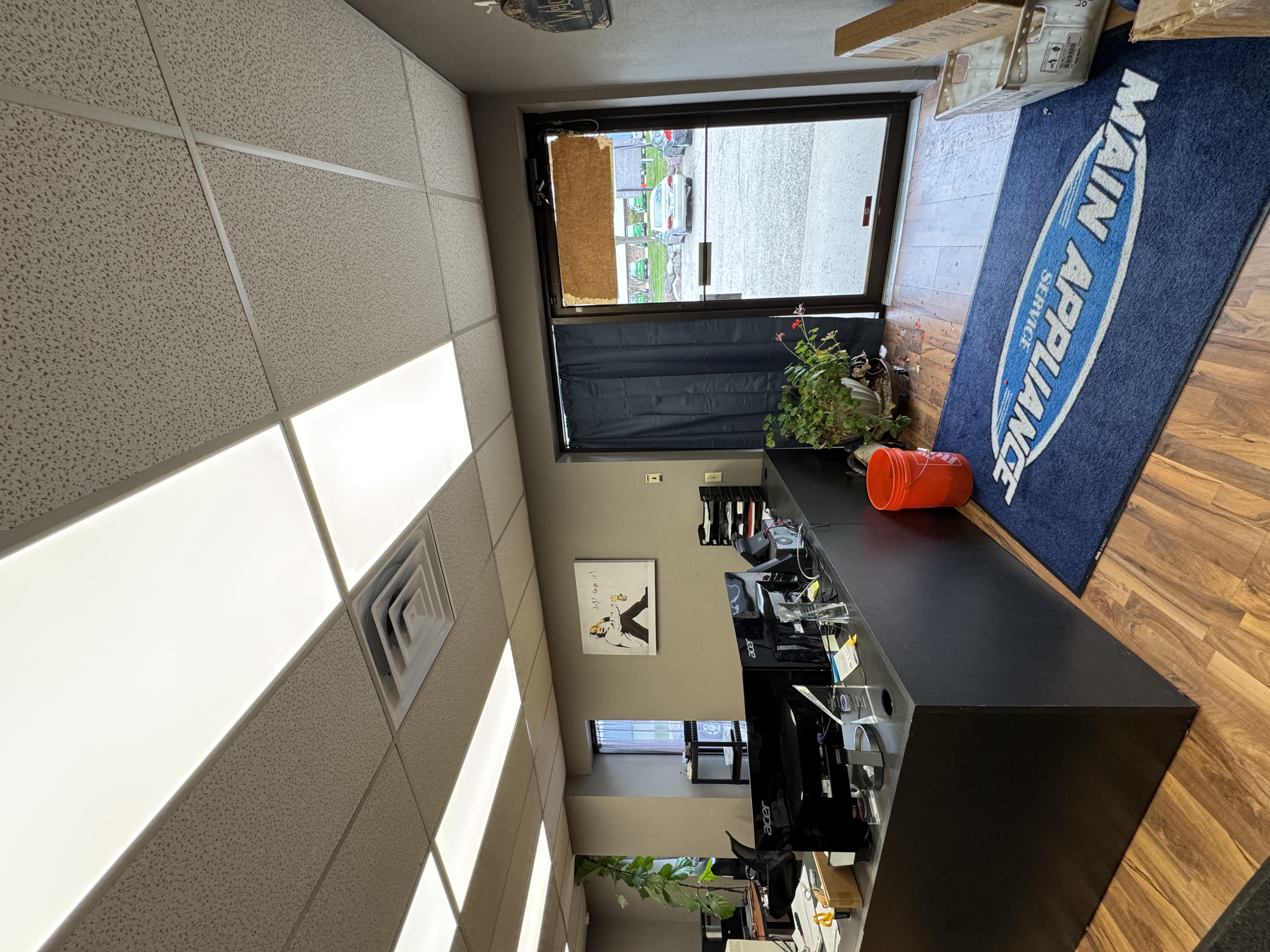 Office 1.JPG