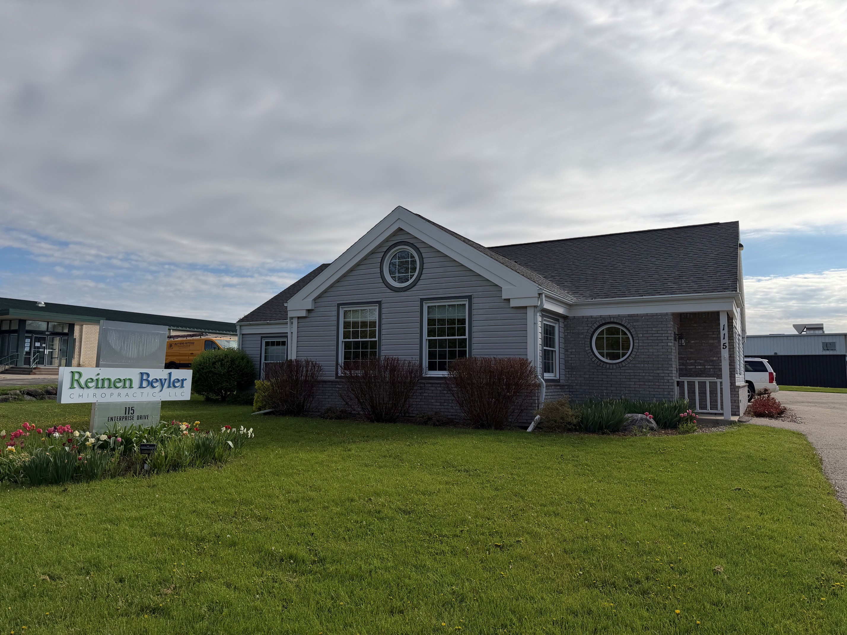 115 Enterprise Dr - Pic C.jpg