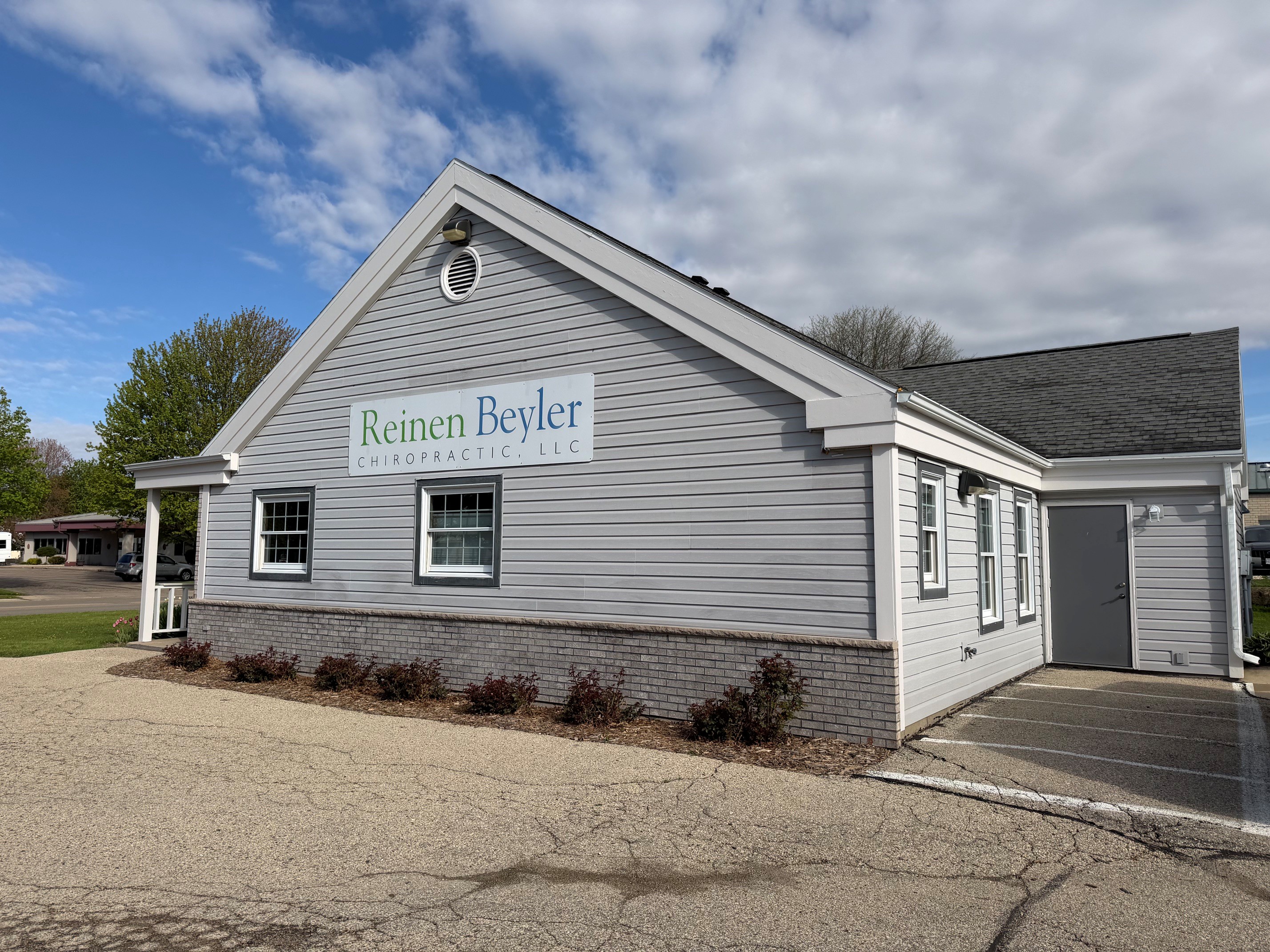 115 Enterprise Dr - Pic A.jpg