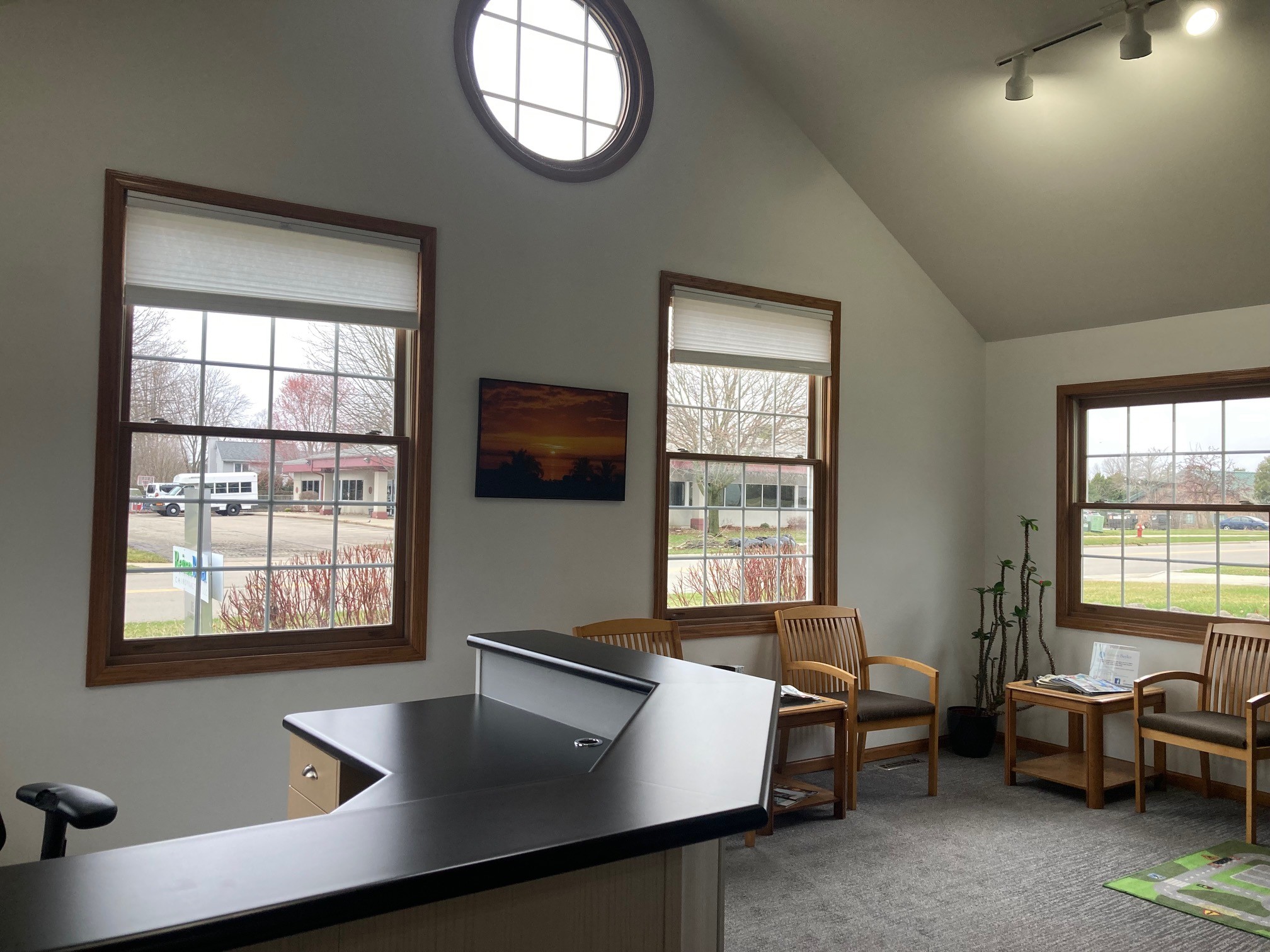 115 Enterprise Dr - Pic 1.jpg