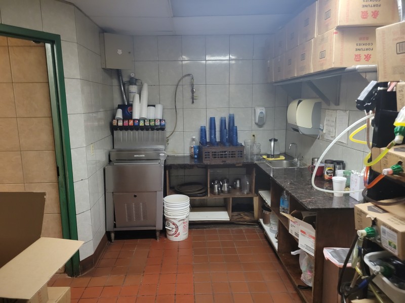 kitchen 2.jpg