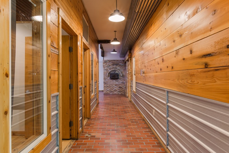 203ste5hall.jpg