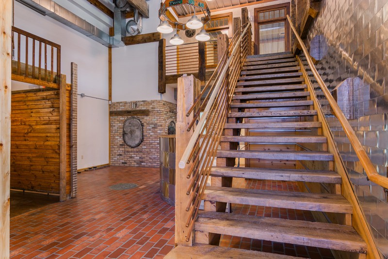 203stairs2.jpg