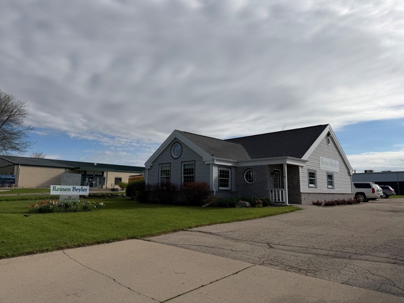 115 Enterprise Dr - Pic B.jpg