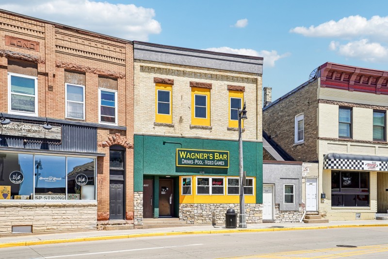 4-web-or-mls-E Main St-S0406-004.jpg