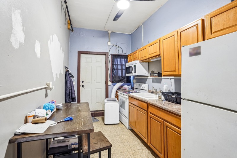 13-web-or-mls-E Main St-S0406-013.jpg