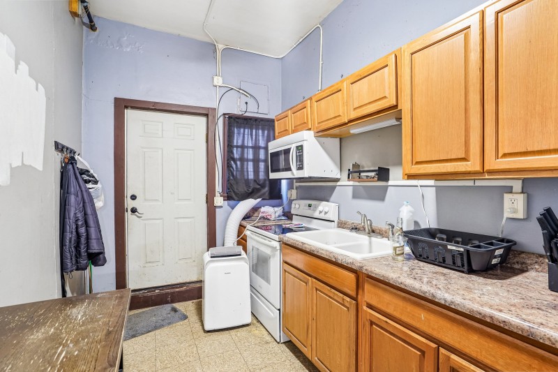 14-web-or-mls-E Main St-S0406-014.jpg