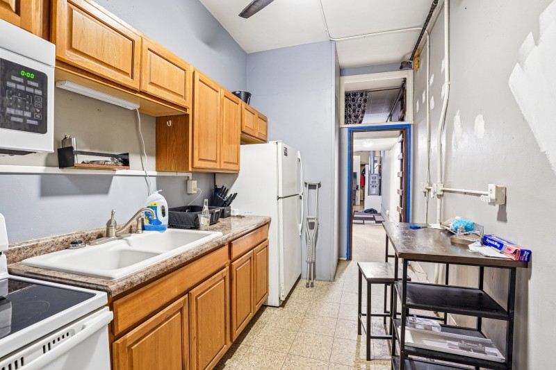 16-web-or-mls-E Main St-S0406-016.jpg