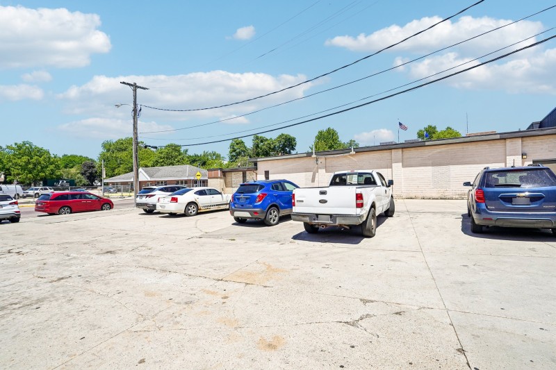 67-web-or-mls-E Main St-S0406-067.jpg