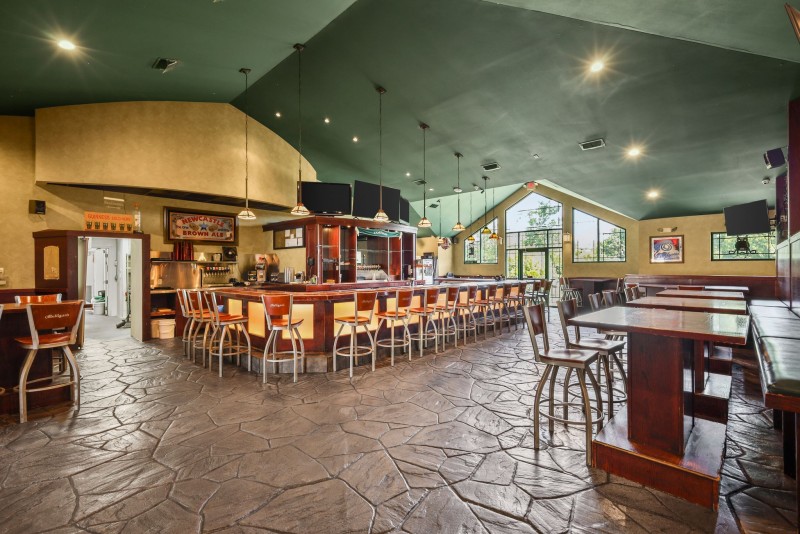 bar 1.jpg