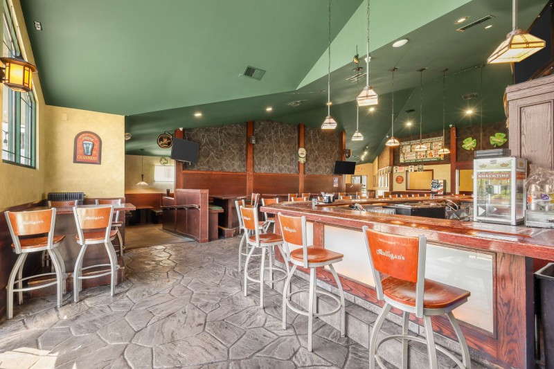 dining 1.jpg