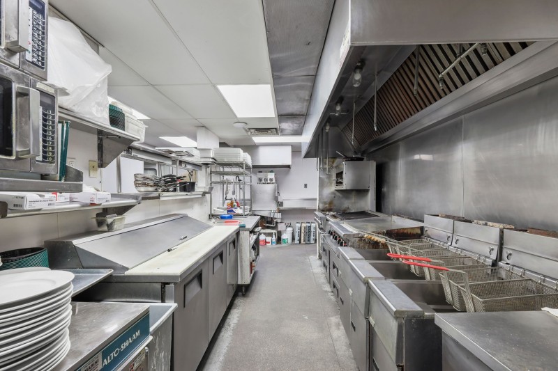 kitchen 2.jpg