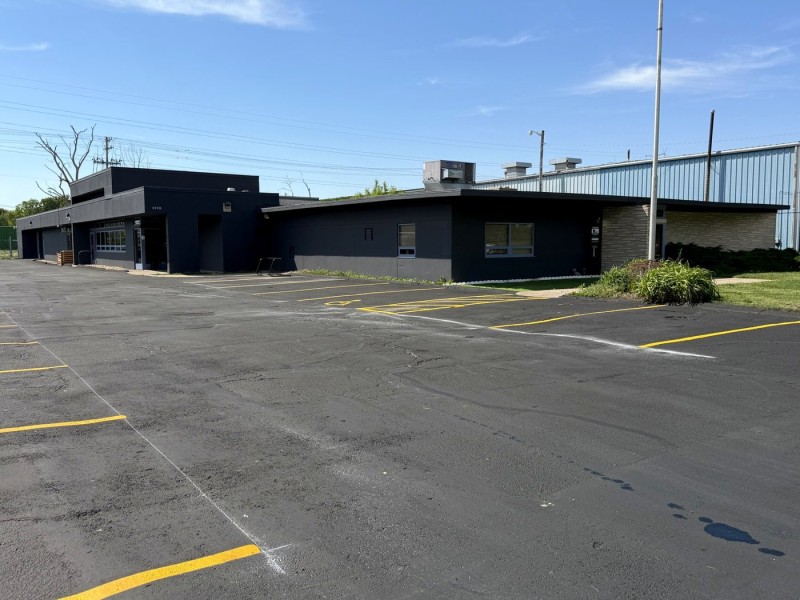 06 - Exterior Frontage.jpg