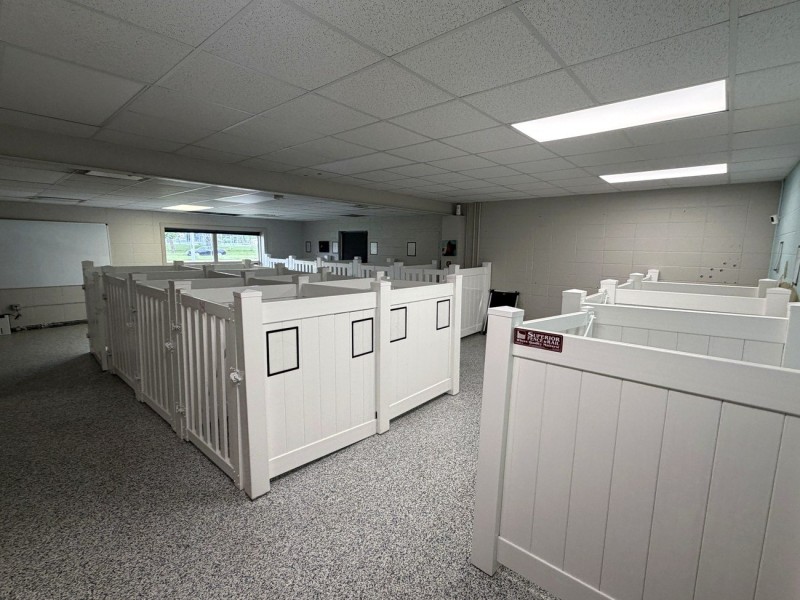 11 - Interior Kennel Wing.jpg